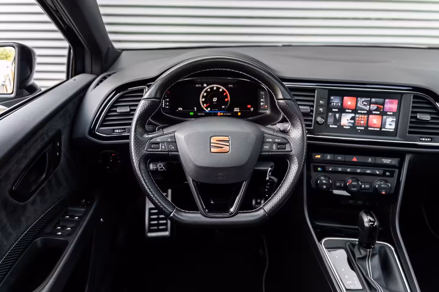 Seat Leon 2.0 TSI ULTIMATE EDITION CUPRA PANO BEATS VIRTUAL