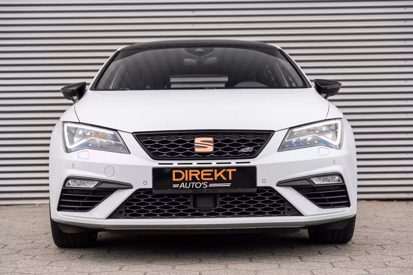 Seat Leon 2.0 TSI CUPRA PANORAMA BEATS VIRTUAL APPLE CARPLAY