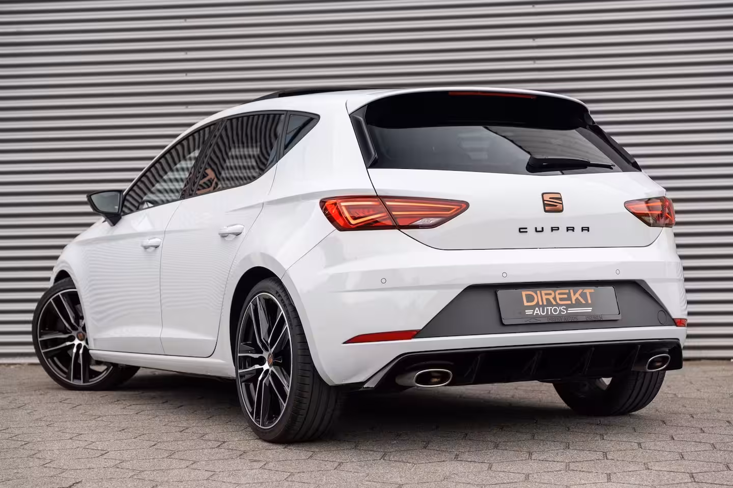 Seat Leon 2.0 TSI CUPRA PANORAMA BEATS VIRTUAL APPLE CARPLAY