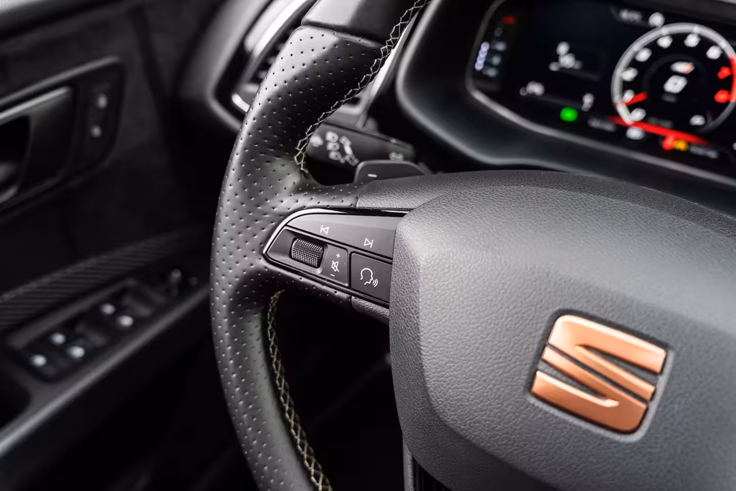 Seat Leon 2.0 TSI CUPRA PANO BEATS VIRTUAL CAMERA KEYLESS