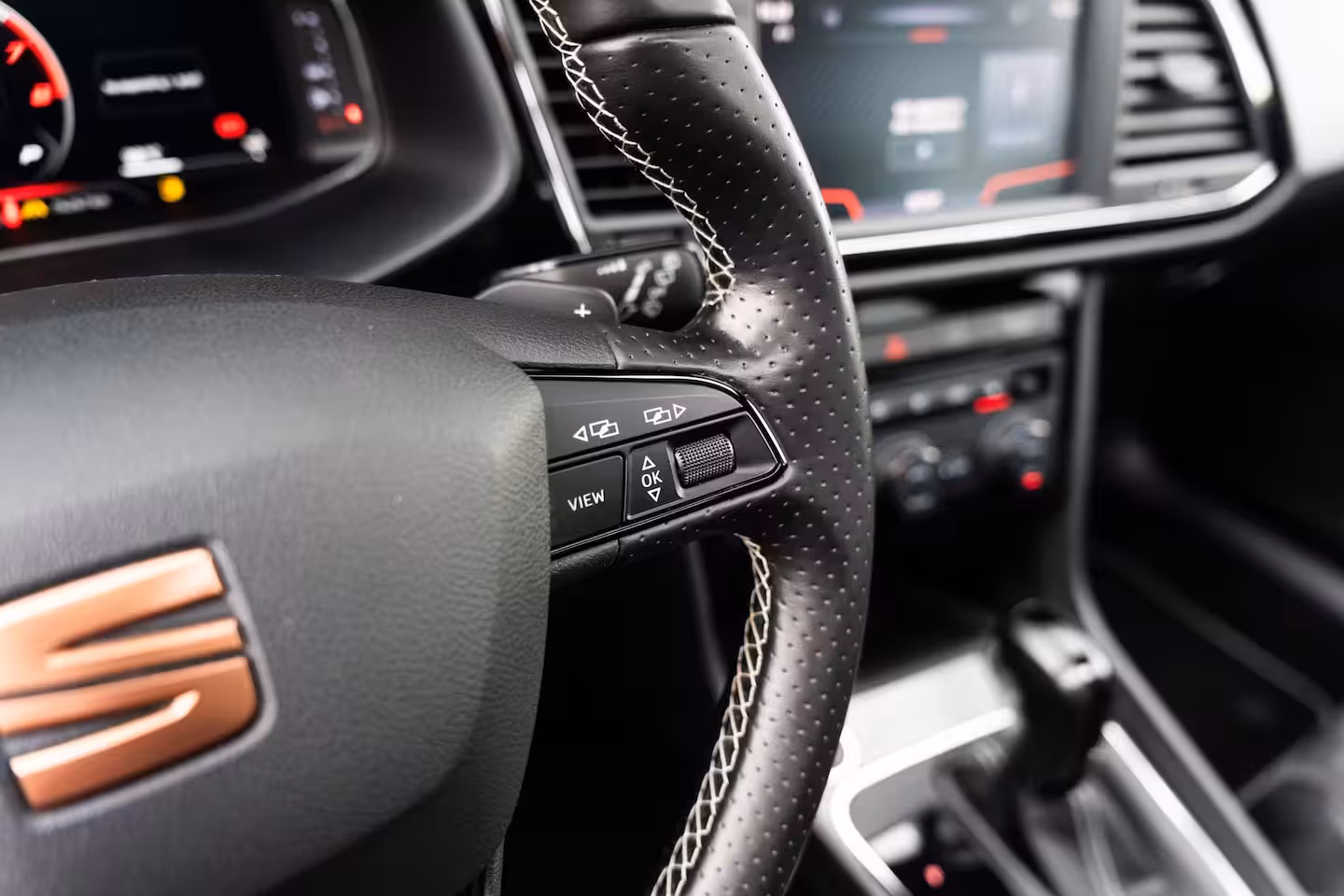 Seat Leon 2.0 TSI CUPRA PANO BEATS VIRTUAL CAMERA KEYLESS