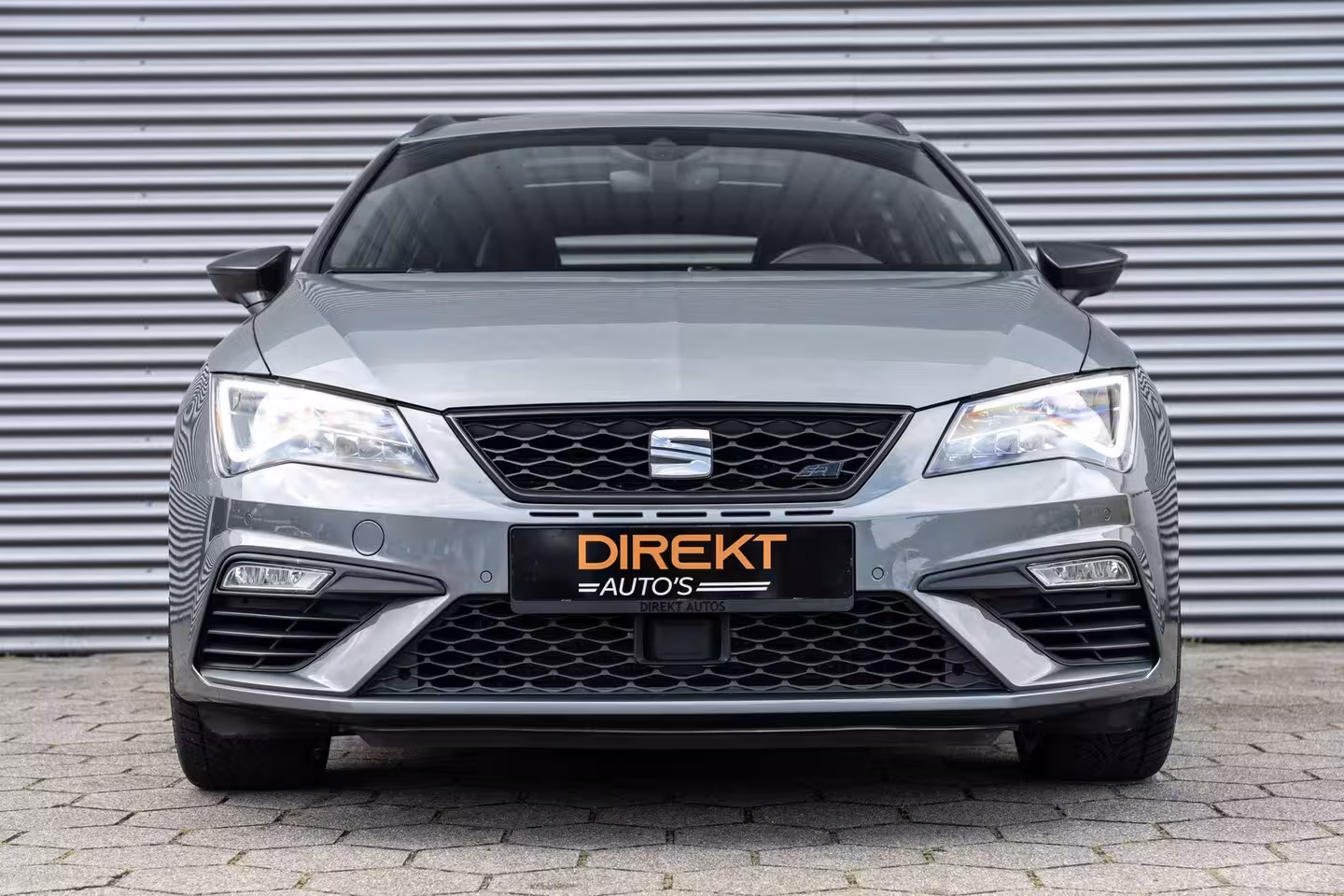 Seat Leon ST 2.0 TSI CUPRA 300 4DRIVE PANO SEATSOUND VIRTUAL