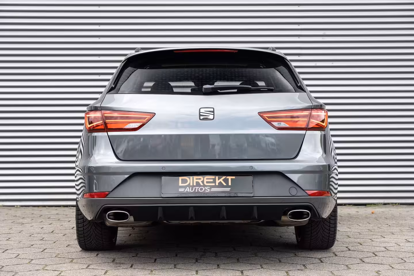 Seat Leon ST 2.0 TSI CUPRA 300 4DRIVE PANO SEATSOUND VIRTUAL