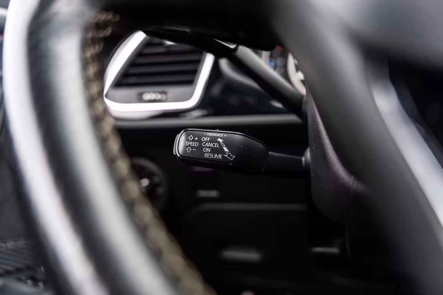 Seat Leon ST 2.0 TSI CUPRA 300 4DRIVE PANO SEATSOUND VIRTUAL