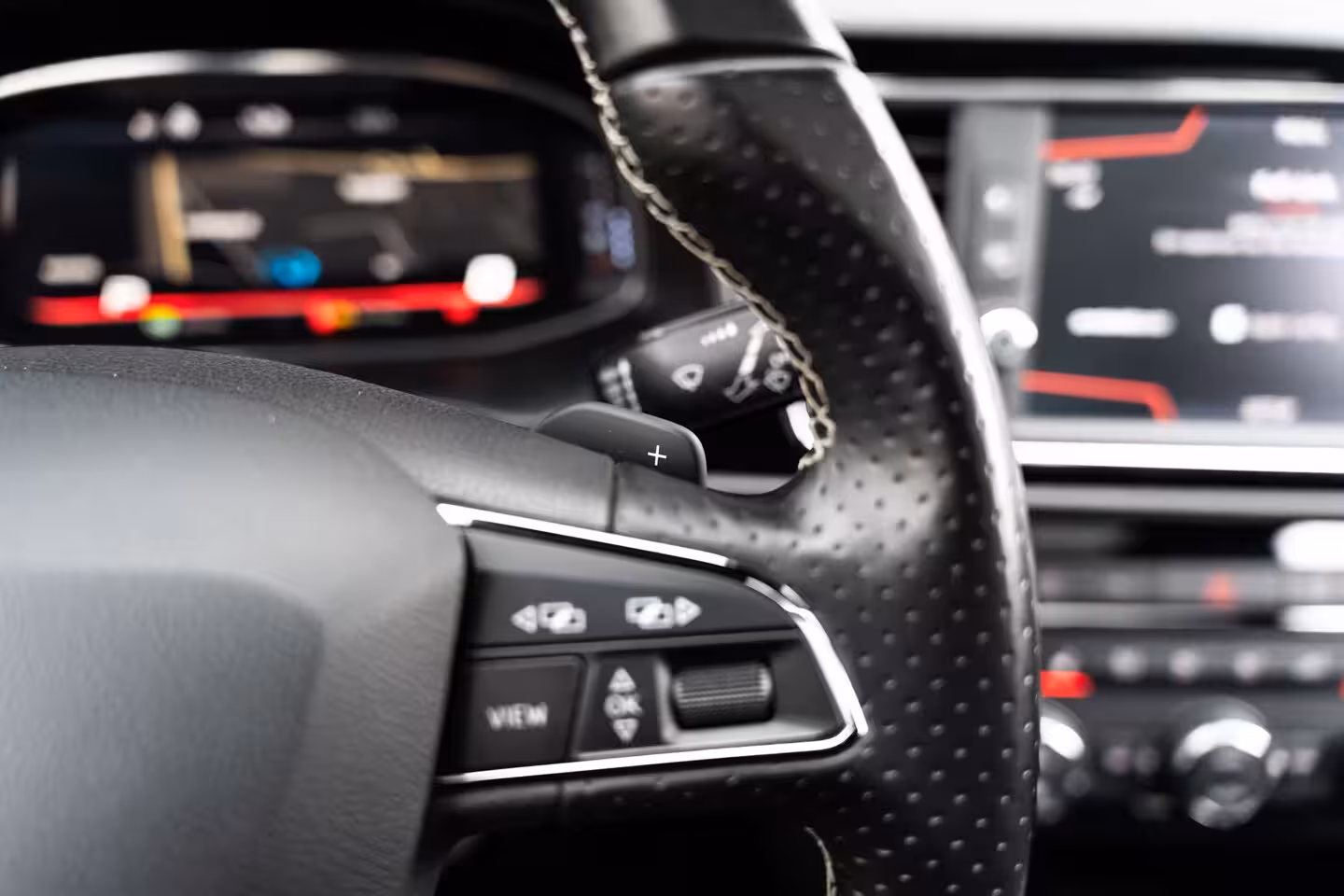 Seat Leon ST 2.0 TSI CUPRA 300 4DRIVE PANO SEATSOUND VIRTUAL