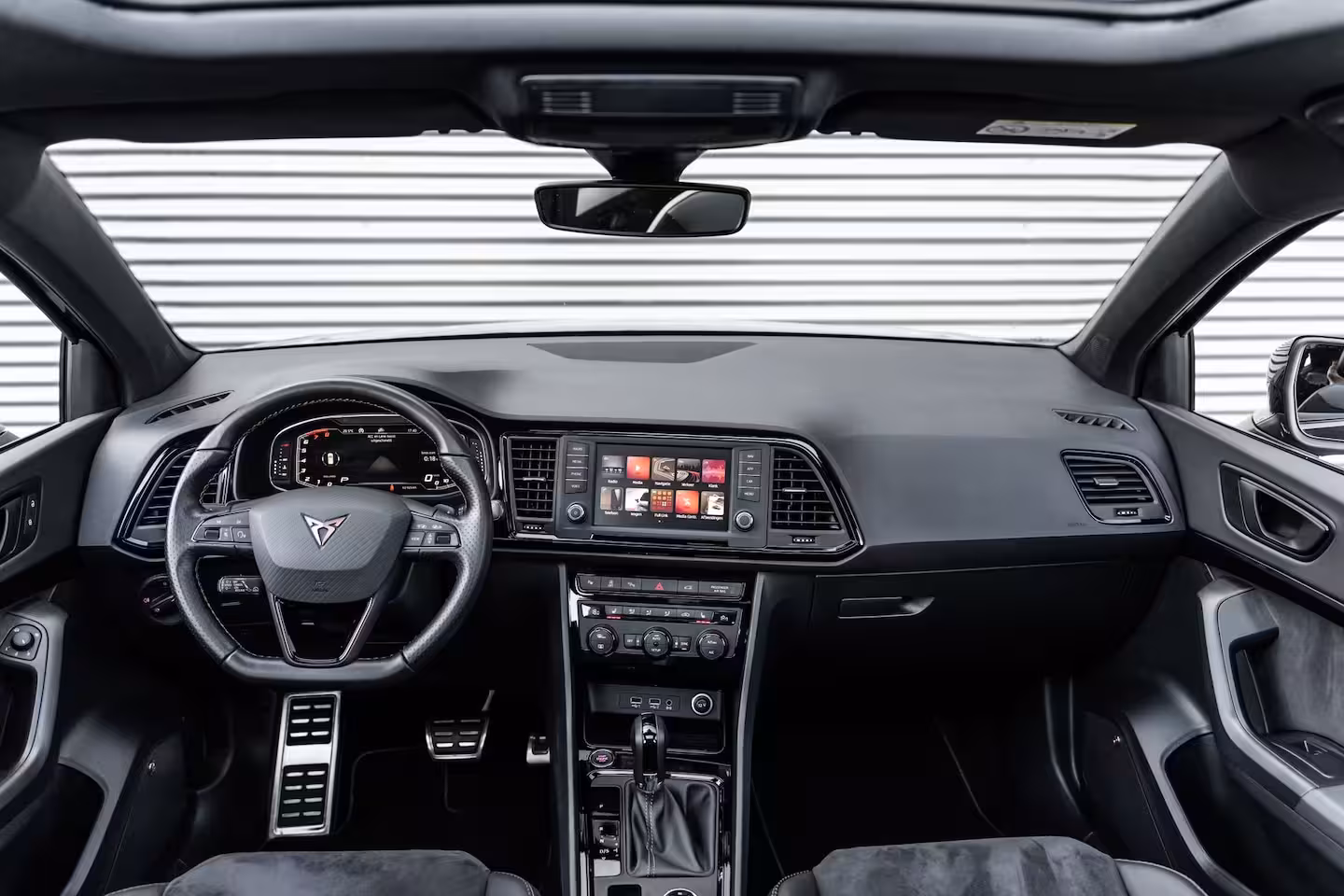 Cupra Ateca 2.0 TSI 4DRIVE PANO BEATS TREKHAAK 360 CAMERA