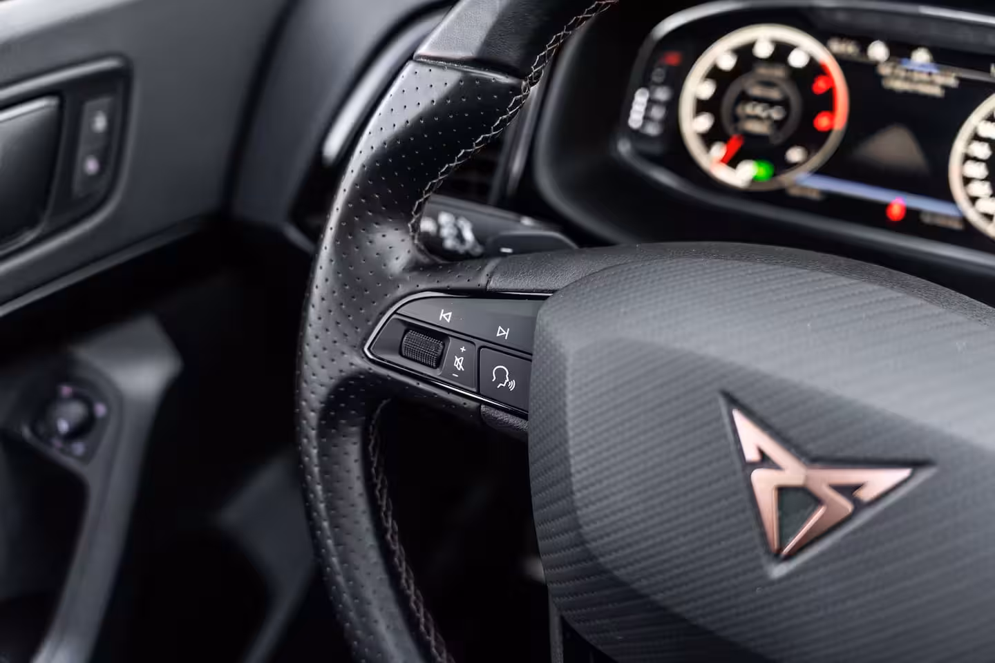 Cupra Ateca 2.0 TSI 4DRIVE PANO BEATS TREKHAAK 360 CAMERA