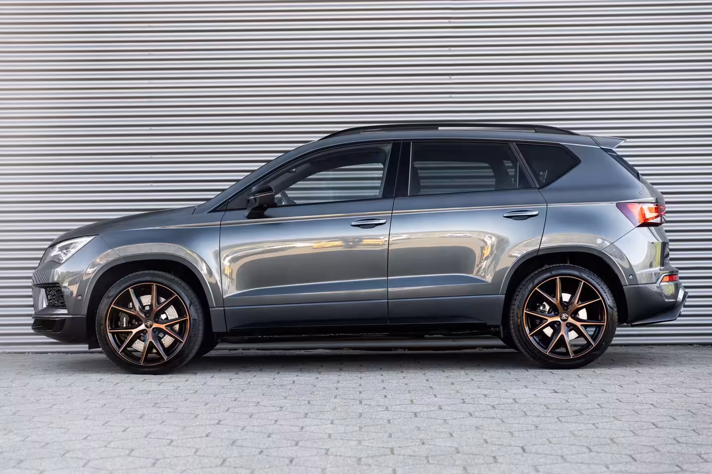 Cupra Ateca 2.0 TSI 4DRIVE PANO BREMBO BEATS VIRTUAL CAMERA