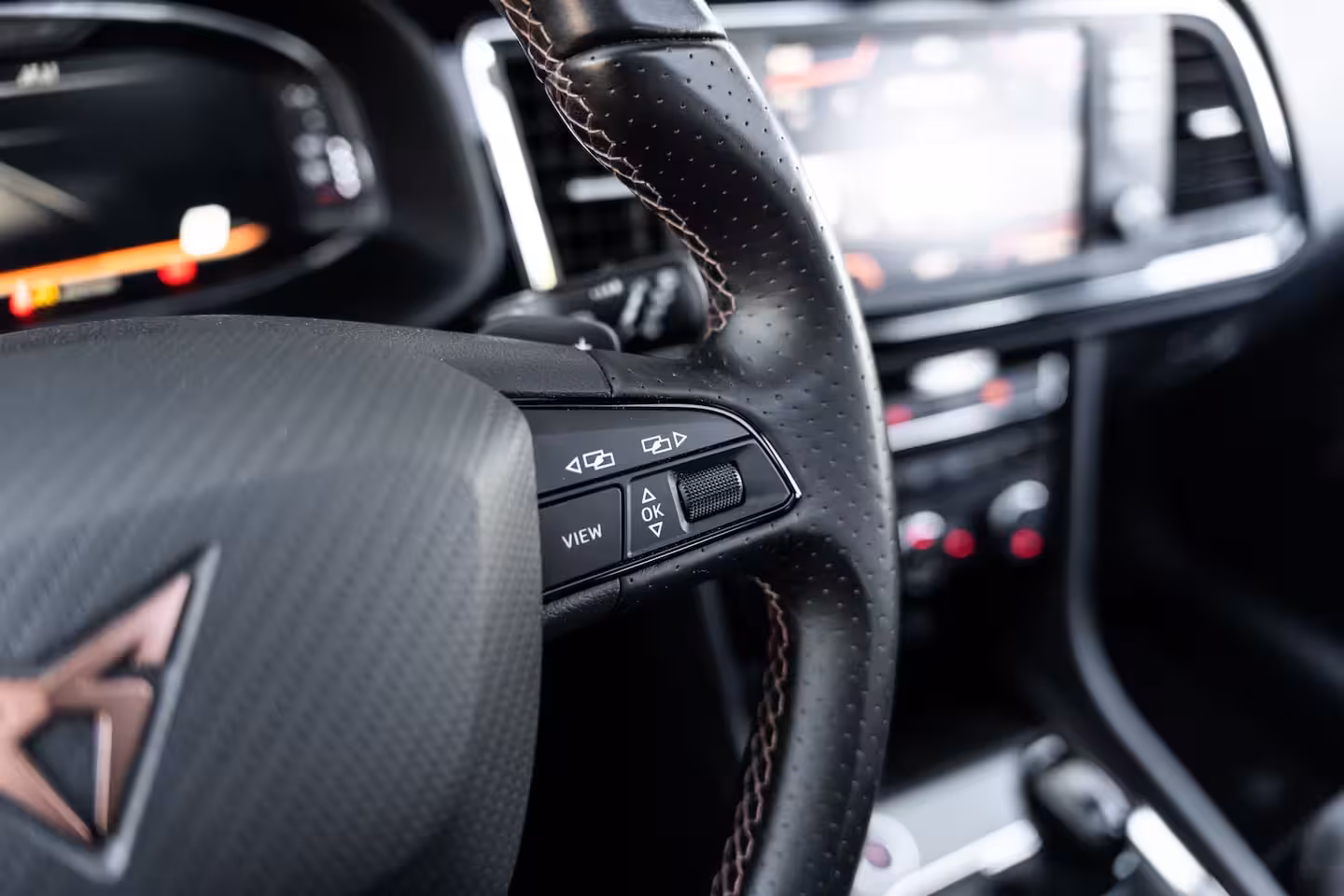 Cupra Ateca 2.0 TSI 4DRIVE PANO BREMBO BEATS VIRTUAL CAMERA