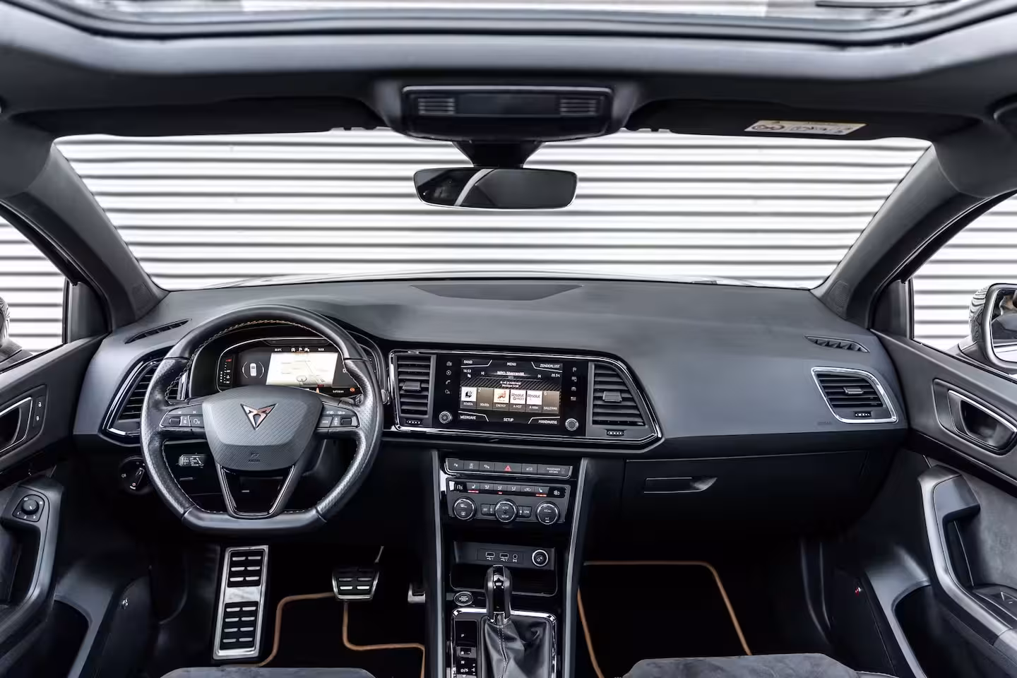 Cupra Ateca 2.0 TSI 4DRIVE PANO BEATS VIRTUAL TREKHAAK