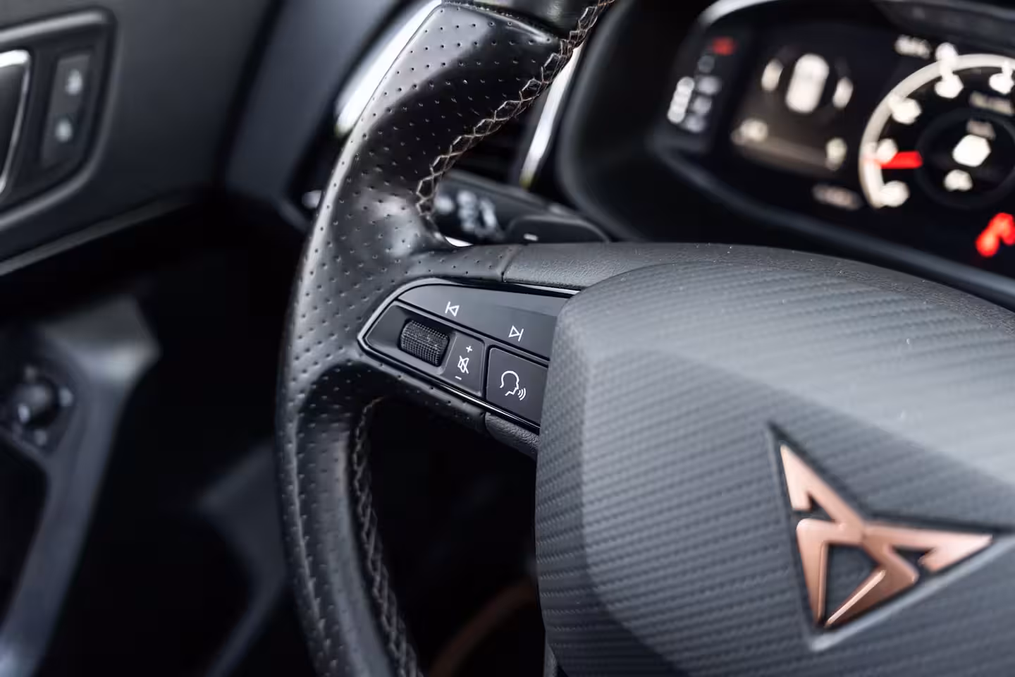 Cupra Ateca 2.0 TSI 4DRIVE PANO BEATS VIRTUAL TREKHAAK
