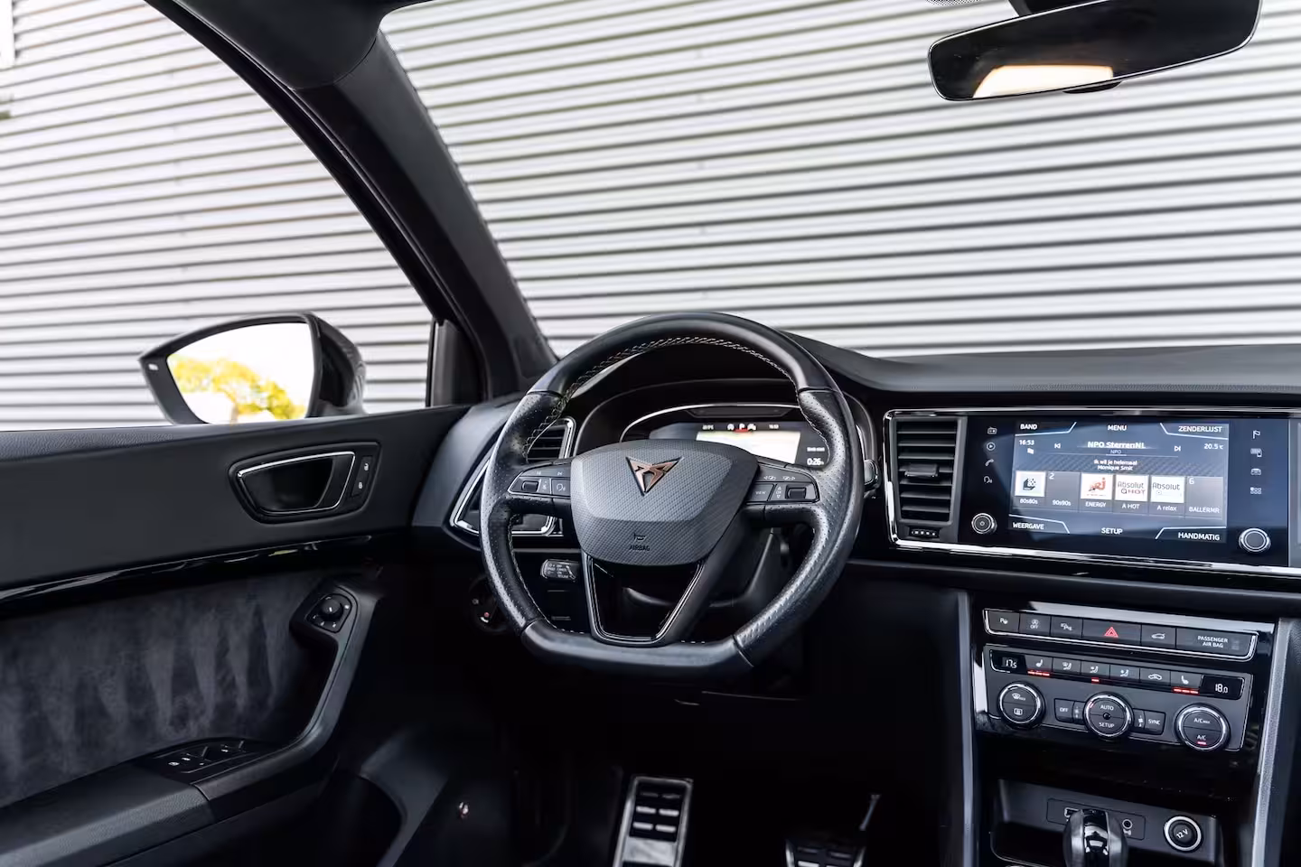 Cupra Ateca 2.0 TSI 4DRIVE PANO BEATS VIRTUAL TREKHAAK
