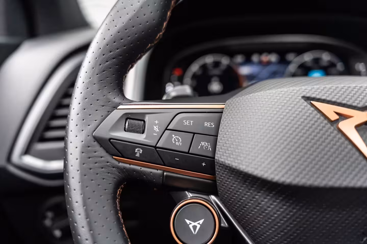 Cupra Ateca 2.0 TSI 4DRIVE LIMITED PANO AKRA BREMBO BEATS
