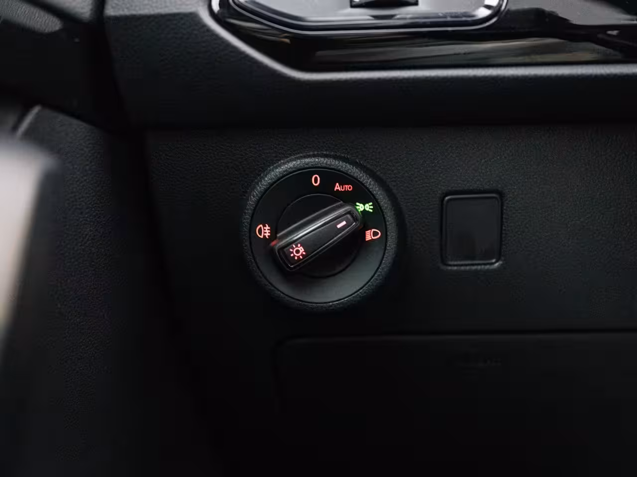 Cupra Ateca 2.0 TSI 4DRIVE PANO BREMBO BEATS KEYLESS VIRTUAL