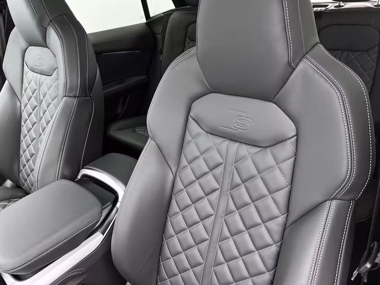 Audi Q8 55 TFSI e quattro Pro Line S | Glazen panoramadak | Bang & Olufsen Premium 3D | Comfortsle