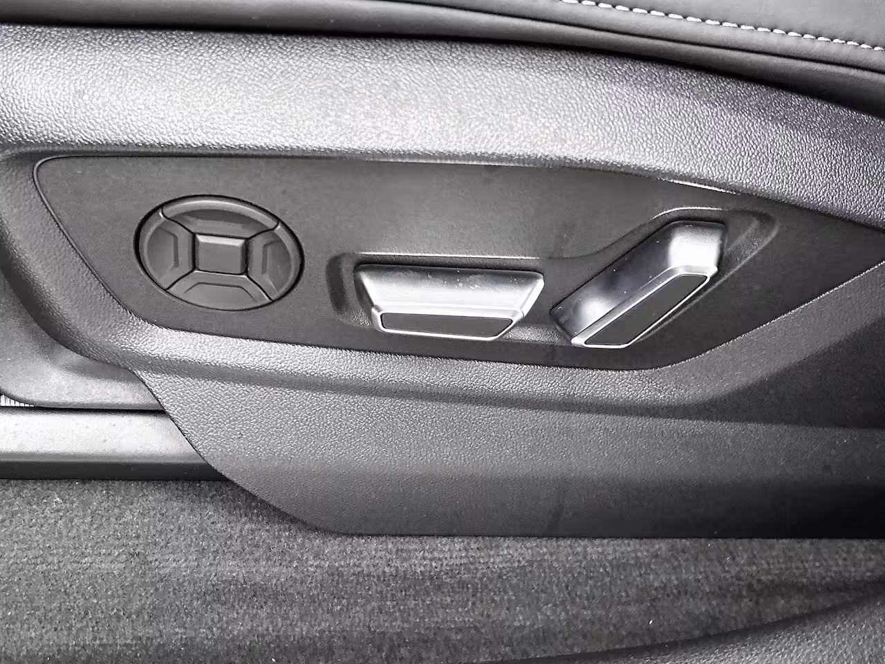 Audi Q8 55 TFSI e quattro Pro Line S | Glazen panoramadak | Bang & Olufsen Premium 3D | Comfortsle