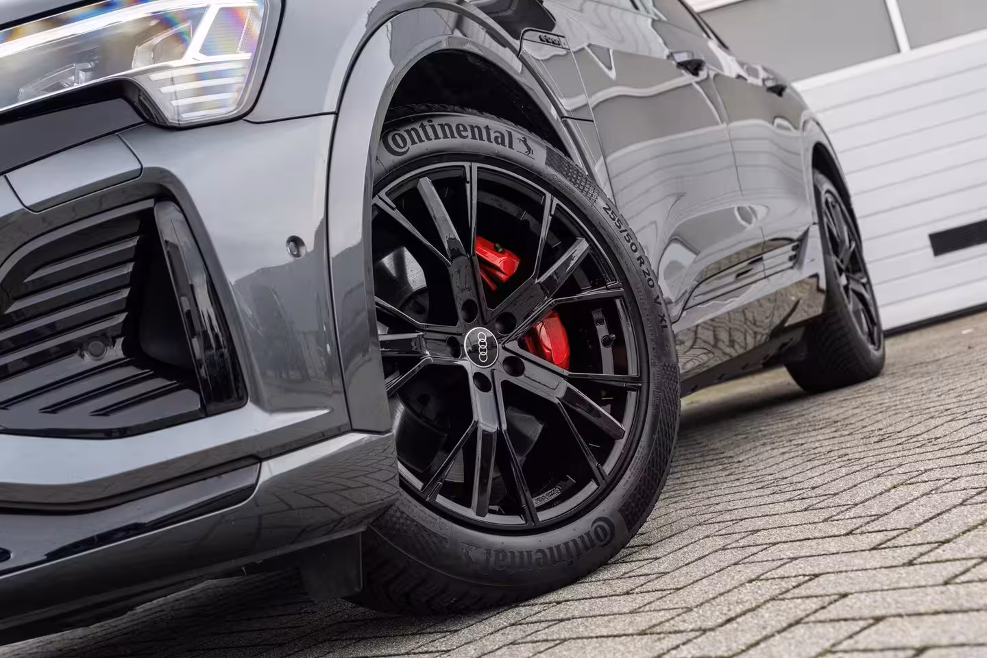 Audi Q8 Sportback e-tron 50 340pk quattro S edition 95 kWh | Panoramadak | Achteruitrijcamera | Luchtvering