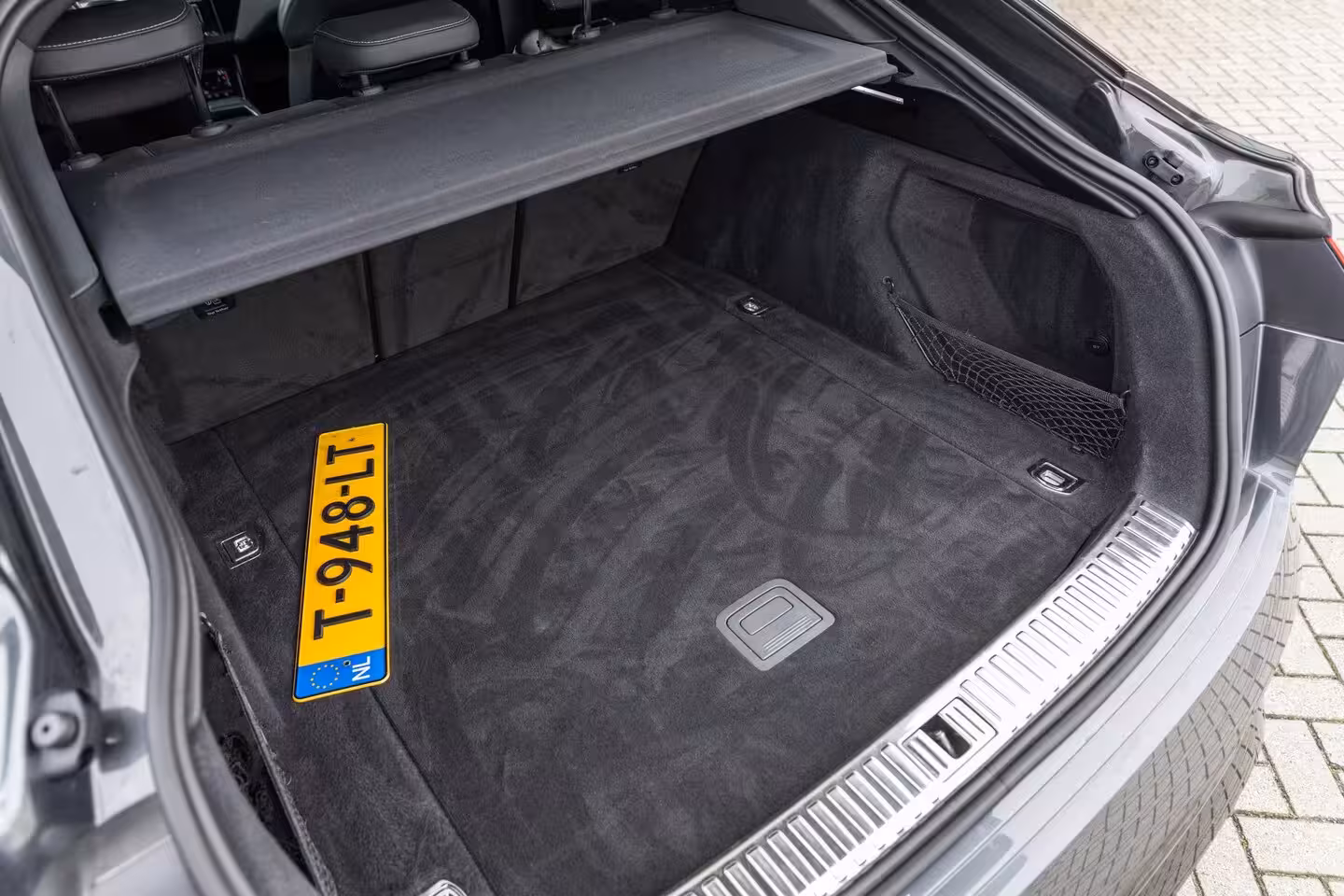 Audi Q8 Sportback e-tron 50 340pk quattro S edition 95 kWh | Panoramadak | Achteruitrijcamera | Luchtvering