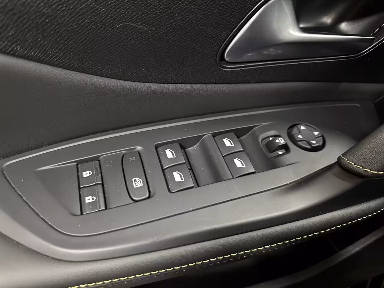 Peugeot 308 SW 1.6 Plug-in Hybrid 180 GT | 360° Camera | Matrix LED | Carplay | Alcantara | Massage | 18