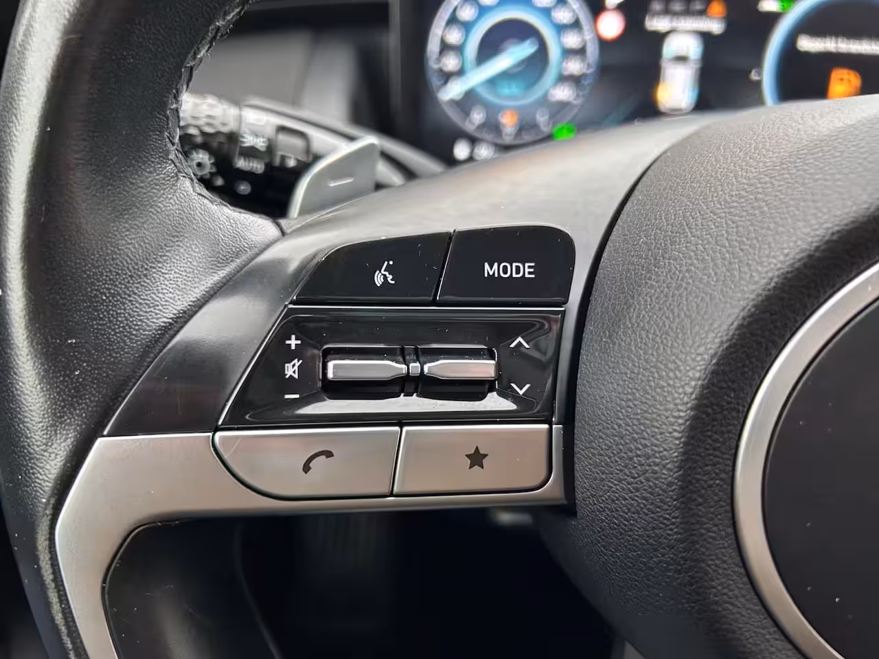 Hyundai Tucson 1.6 T-GDI HEV Premium Sky | + Winterbanden | 1650kg trekgewicht | Navi | 360 Camera | Stoe