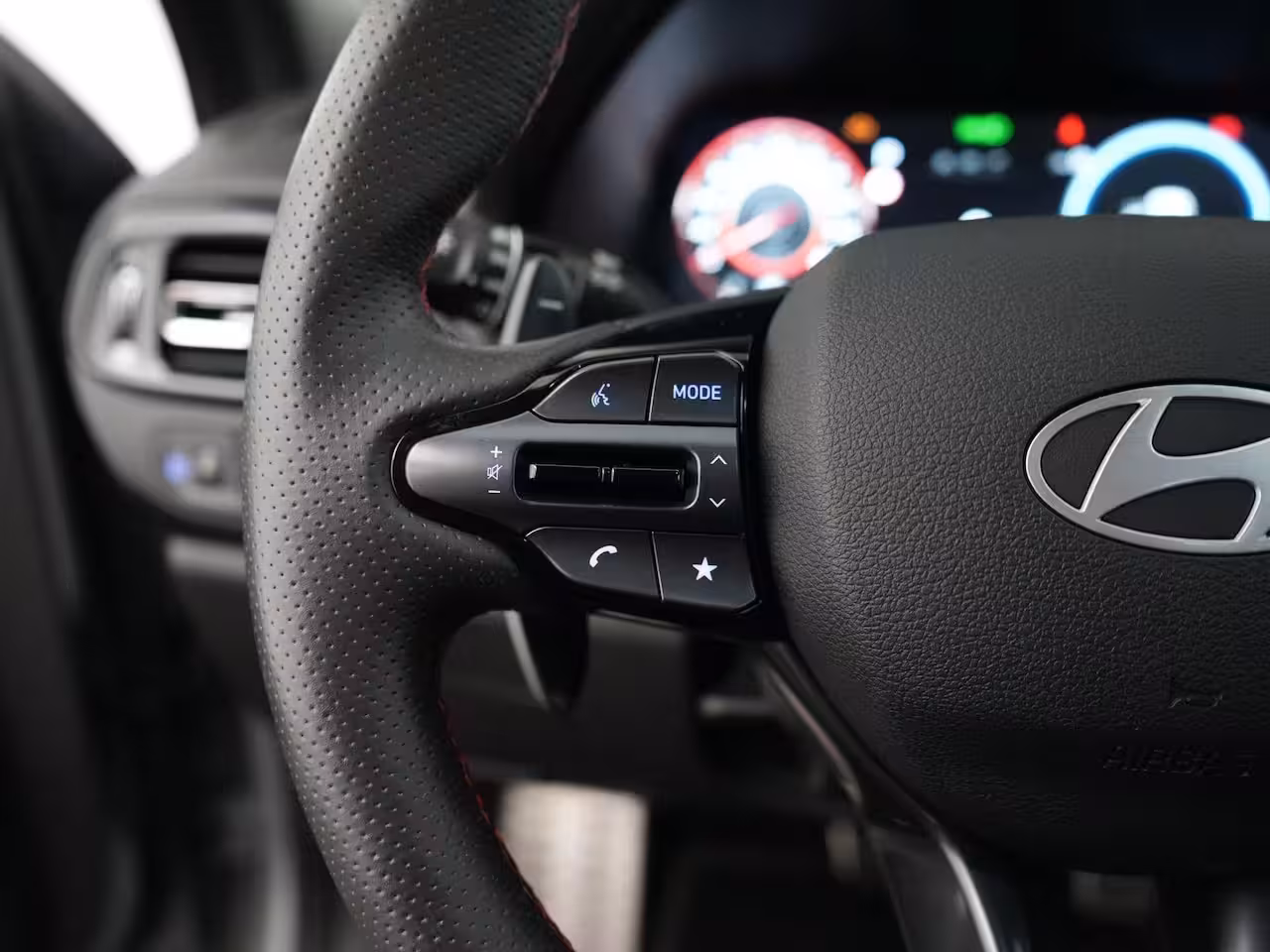 Hyundai i30 1.5 T-GDi MHEV N Line | AUTOMAAT | Stoelverwarming | Stuurwielverwarming | Adaptieve Cruis