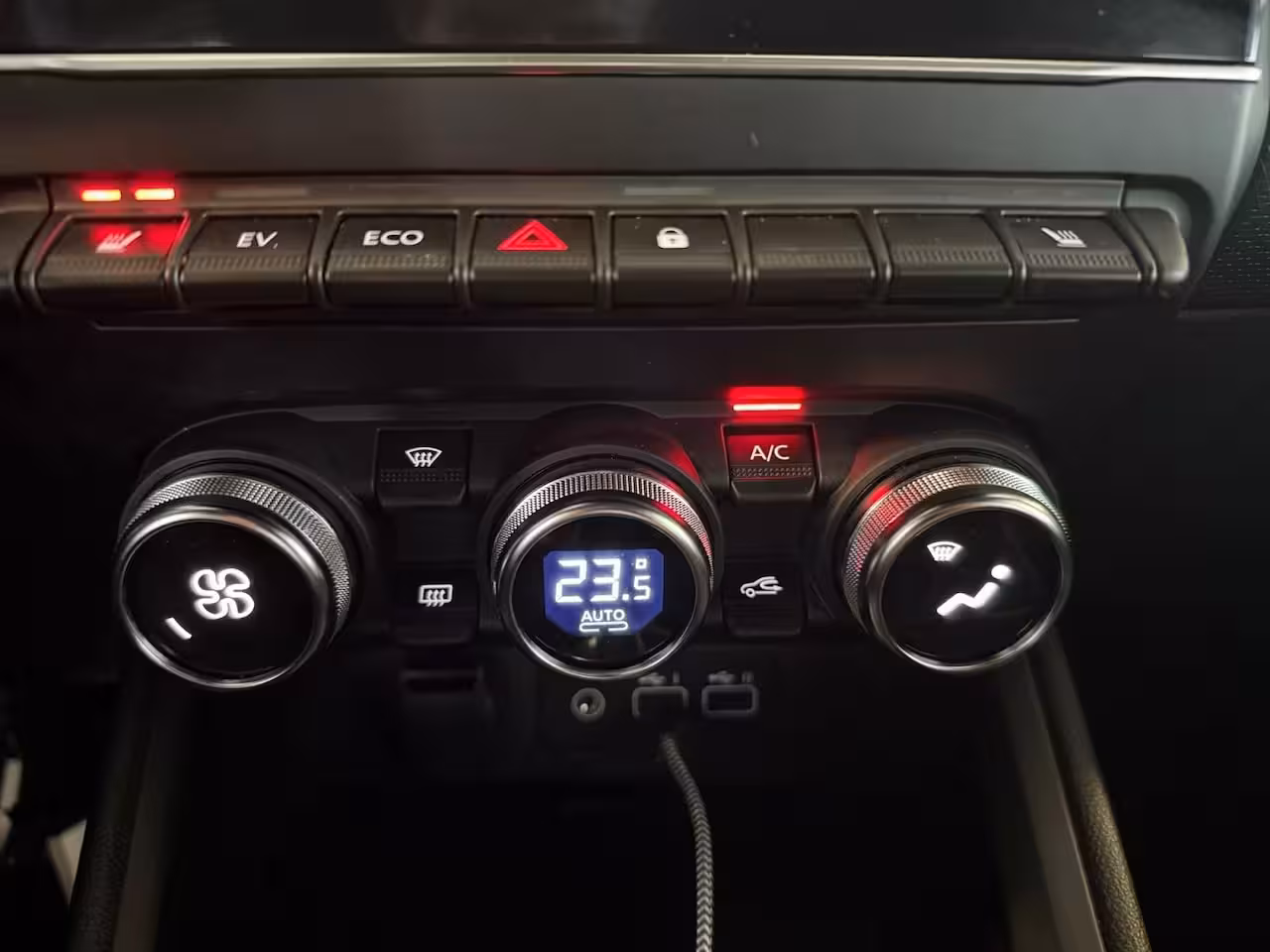 Mitsubishi Colt 1.6 HEV First Edition *Automaat*Navi+Camera*Climate*Stoel/Stuur Verw.*Adaptive Cruise*Spor