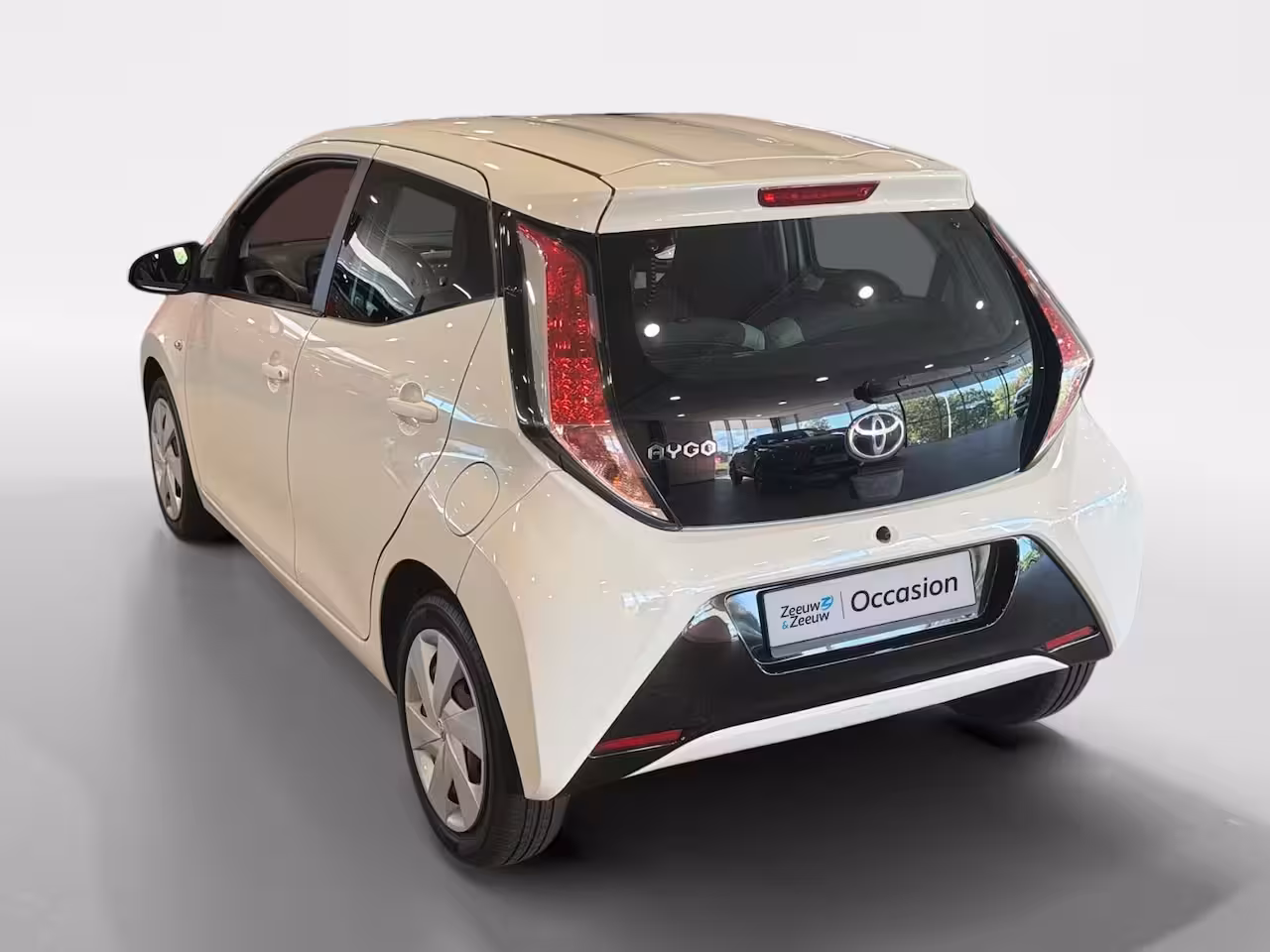 Toyota Aygo 1.0 VVT-i x-play *Telefoon*Camera*Airco*Cruise*Mooie Auto
