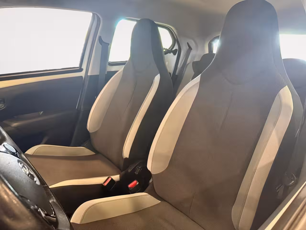 Toyota Aygo 1.0 VVT-i x-play *Telefoon*Camera*Airco*Cruise*Mooie Auto