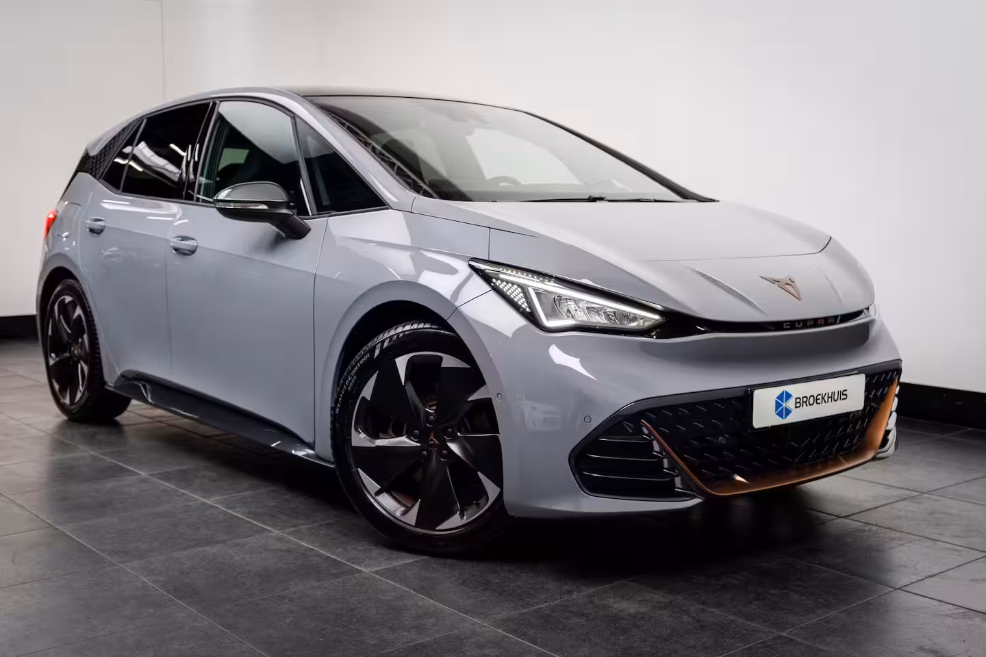 Cupra Born 62 kWh 204PK Adrenaline | PANORAMADAK | 19 INCH | NAVIGATIE | STOEL + STUURVERW. | HUD | W