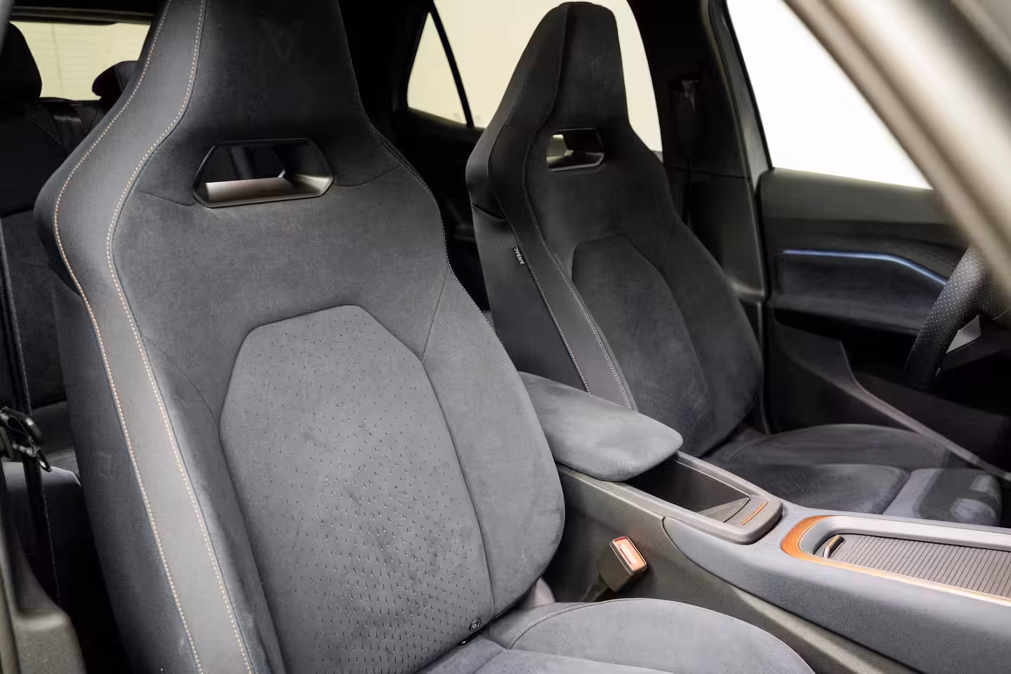 Cupra Born 62 kWh 204PK Adrenaline | PANORAMADAK | 19 INCH | NAVIGATIE | STOEL + STUURVERW. | HUD | W