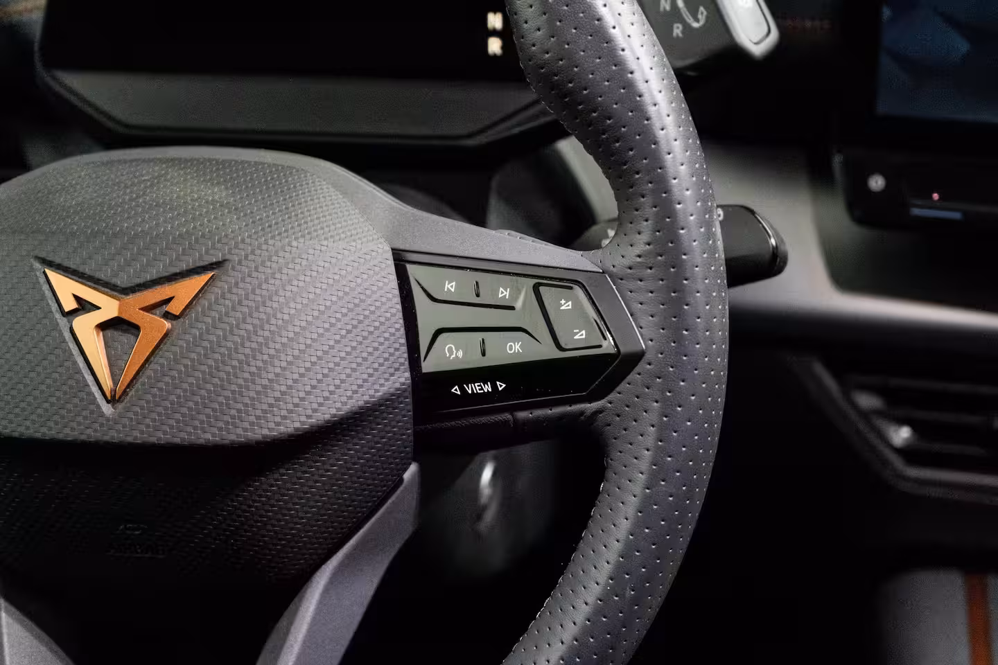 Cupra Born 62 kWh 204PK Adrenaline | PANORAMADAK | 19 INCH | NAVIGATIE | STOEL + STUURVERW. | HUD | W