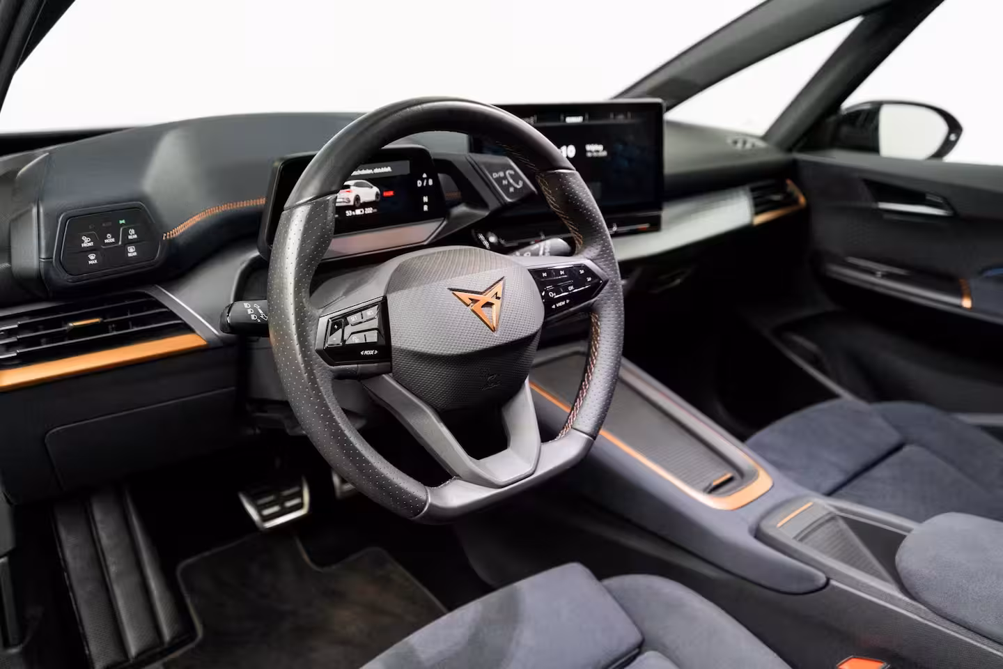 Cupra Born 62 kWh 204PK Adrenaline | PANORAMADAK | 19 INCH | NAVIGATIE | STOEL + STUURVERW. | HUD | W