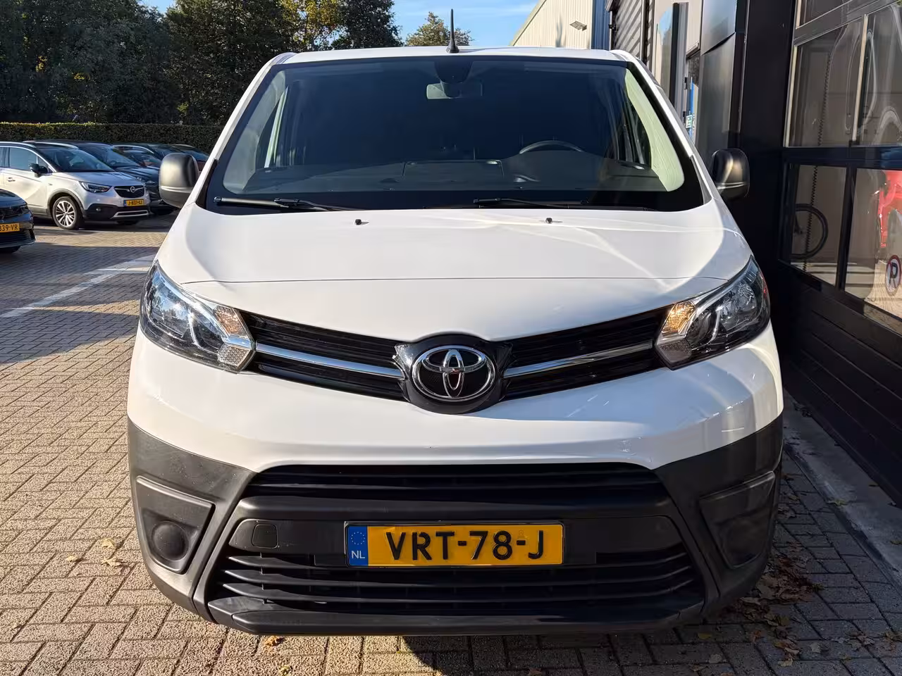 Toyota ProAce Worker 2.0 D-4D L3 145 PK Live Long | TREKHAAK| DEALER ONDERHOUDEN| EERSTE EIGENAAR| 3-PERSOONS|