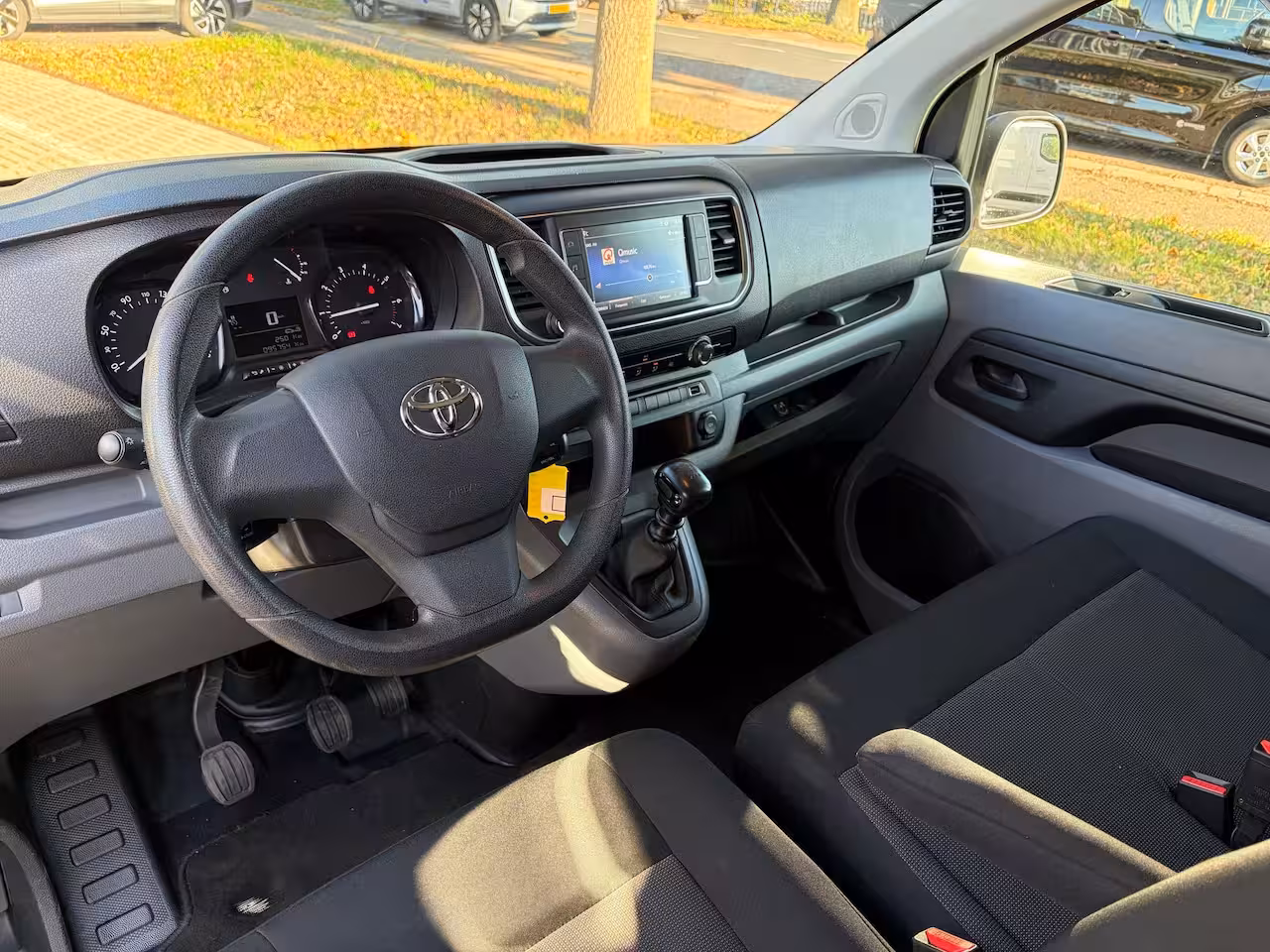 Toyota ProAce Worker 2.0 D-4D L3 145 PK Live Long | TREKHAAK| DEALER ONDERHOUDEN| EERSTE EIGENAAR| 3-PERSOONS|