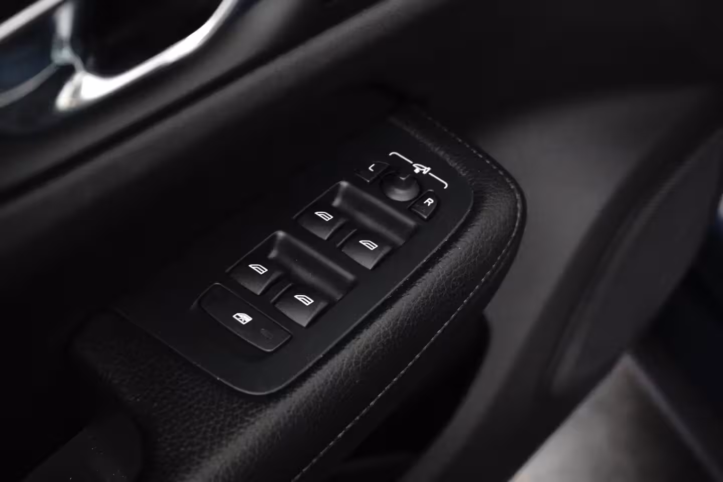 Volvo V60 2.0 T6 Recharge AWD Inscription | Trekhaak | Adaptieve CC | Memory | Stoel & stuurverwarmi