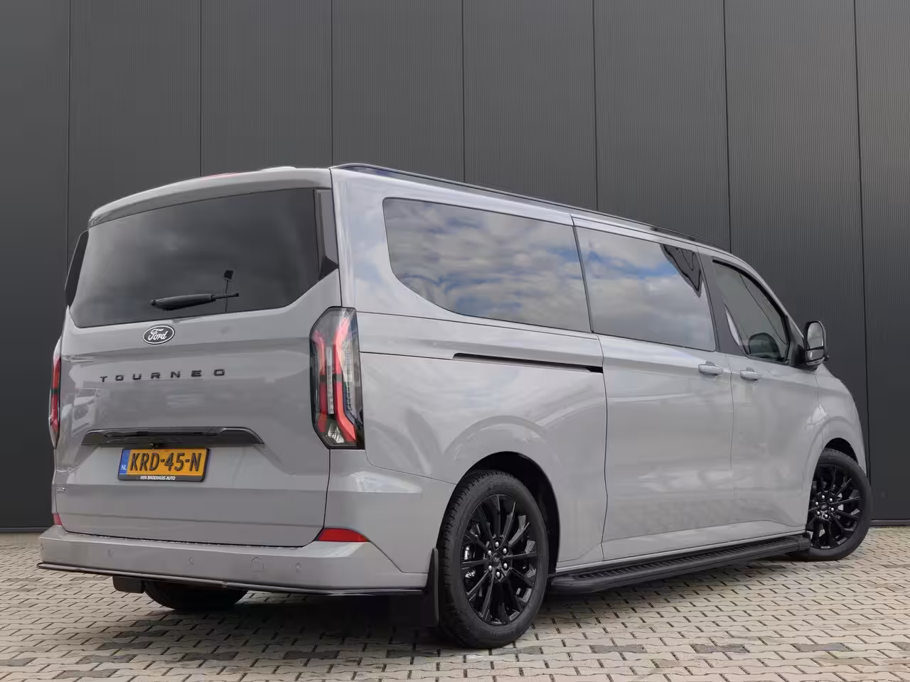 Ford Transit Custom Tourneo 340 2.5 PHEV L2H1 Titanium X | Black Pack | Luxury | Panoramadak | 360 Camera | AGR Stoel