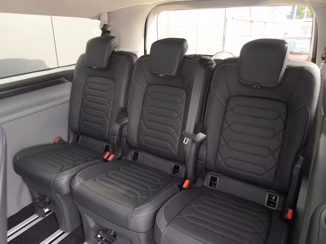 Ford Transit Custom Tourneo 340 2.5 PHEV L2H1 Titanium X | Black Pack | Luxury | Panoramadak | 360 Camera | AGR Stoel