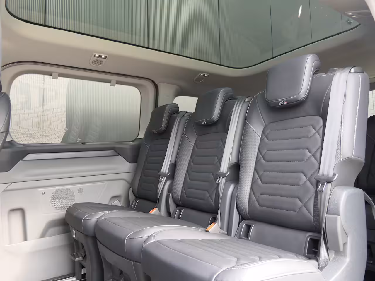 Ford Transit Custom Tourneo 340 2.5 PHEV L2H1 Titanium X | Black Pack | Luxury | Panoramadak | 360 Camera | AGR Stoel