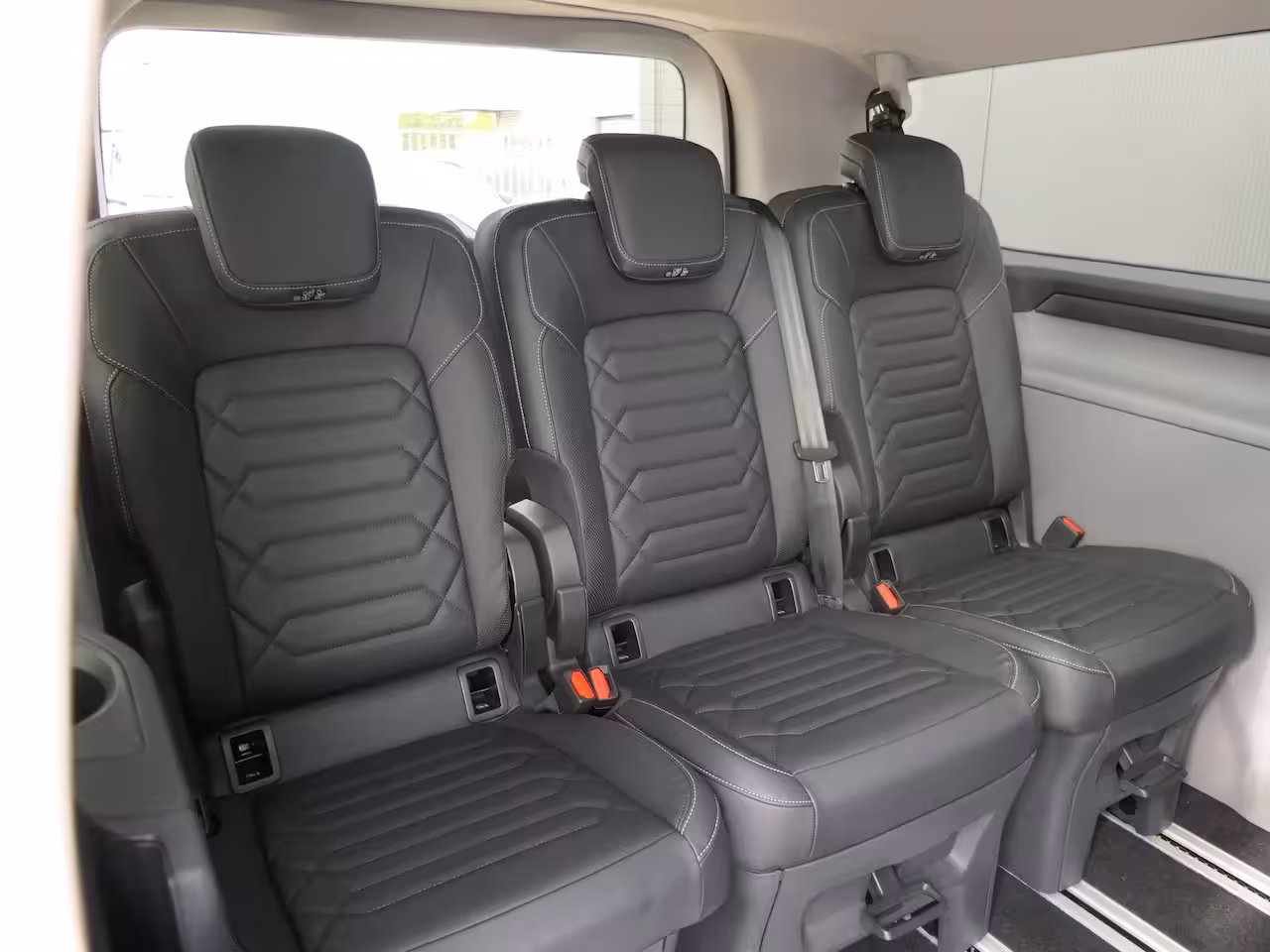 Ford Transit Custom Tourneo 340 2.5 PHEV L2H1 Titanium X | Black Pack | Luxury | Panoramadak | 360 Camera | AGR Stoel
