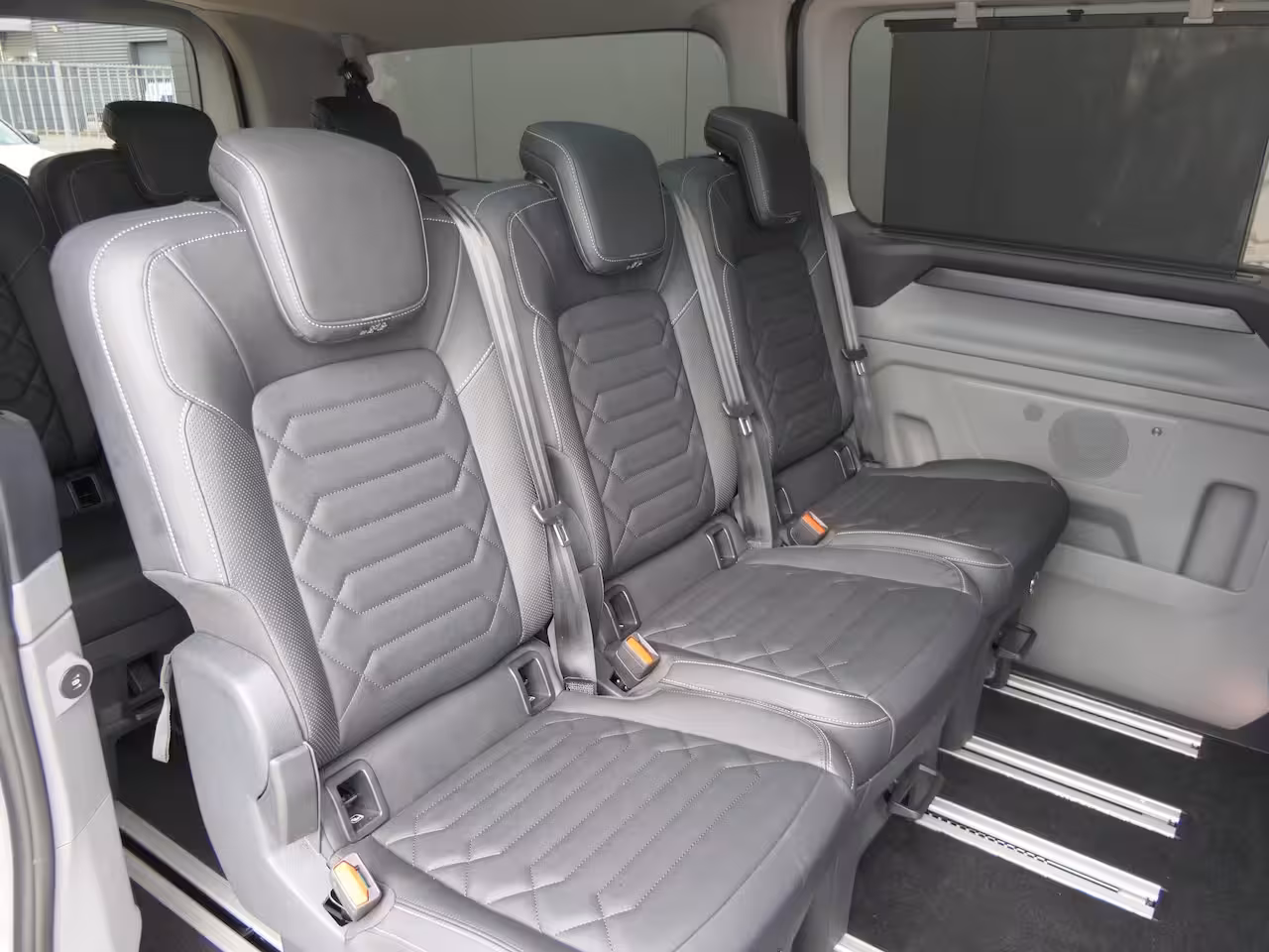 Ford Transit Custom Tourneo 340 2.5 PHEV L2H1 Titanium X | Black Pack | Luxury | Panoramadak | 360 Camera | AGR Stoel