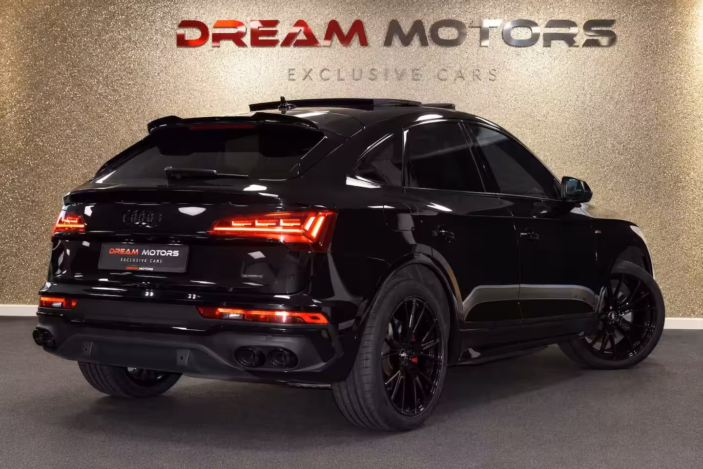 Audi Q5 Sportback 55 TFSI e Quattro S-Line COMPETITION 367pk | TREKHAAK | PANODAK
