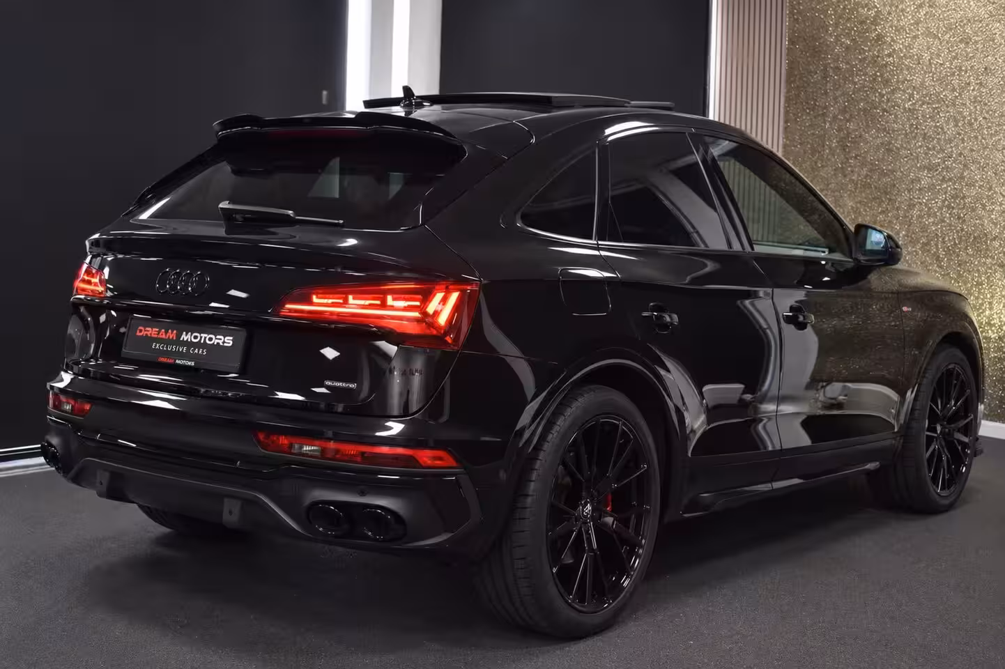Audi Q5 Sportback 55 TFSI e Quattro S-Line COMPETITION 367pk | TREKHAAK | PANODAK