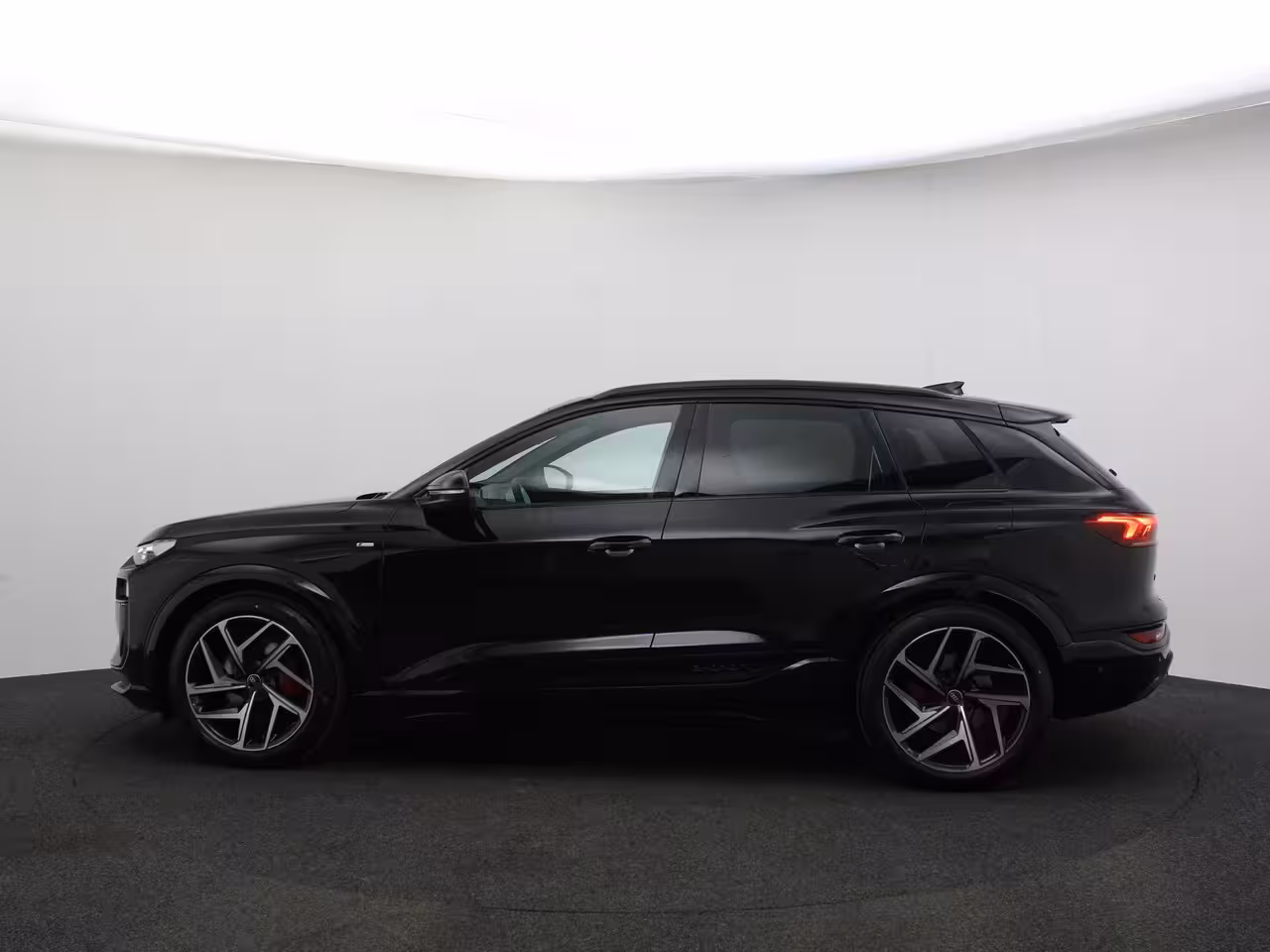 Audi Q6 SQ6 e-tron e-252pk S edition