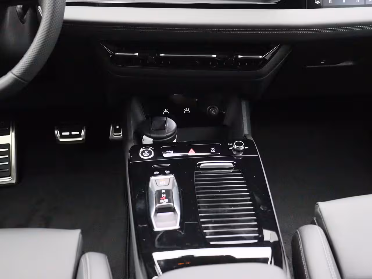 Audi Q6 SQ6 e-tron e-252pk S edition