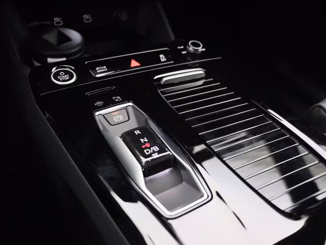 Audi Q6 SQ6 e-tron e-252pk S edition