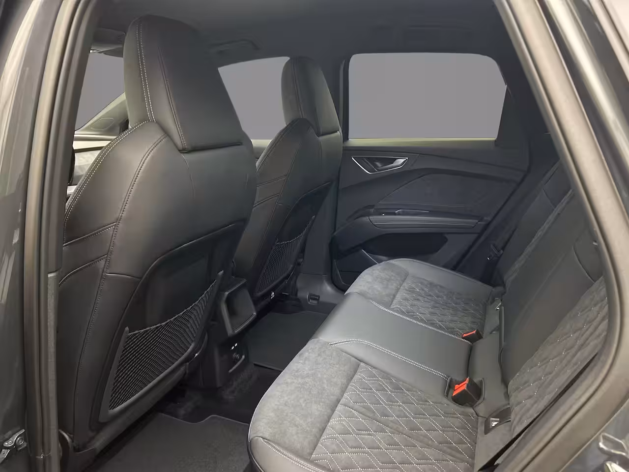 Audi Q4 e-tron e-tron 204pk S edition