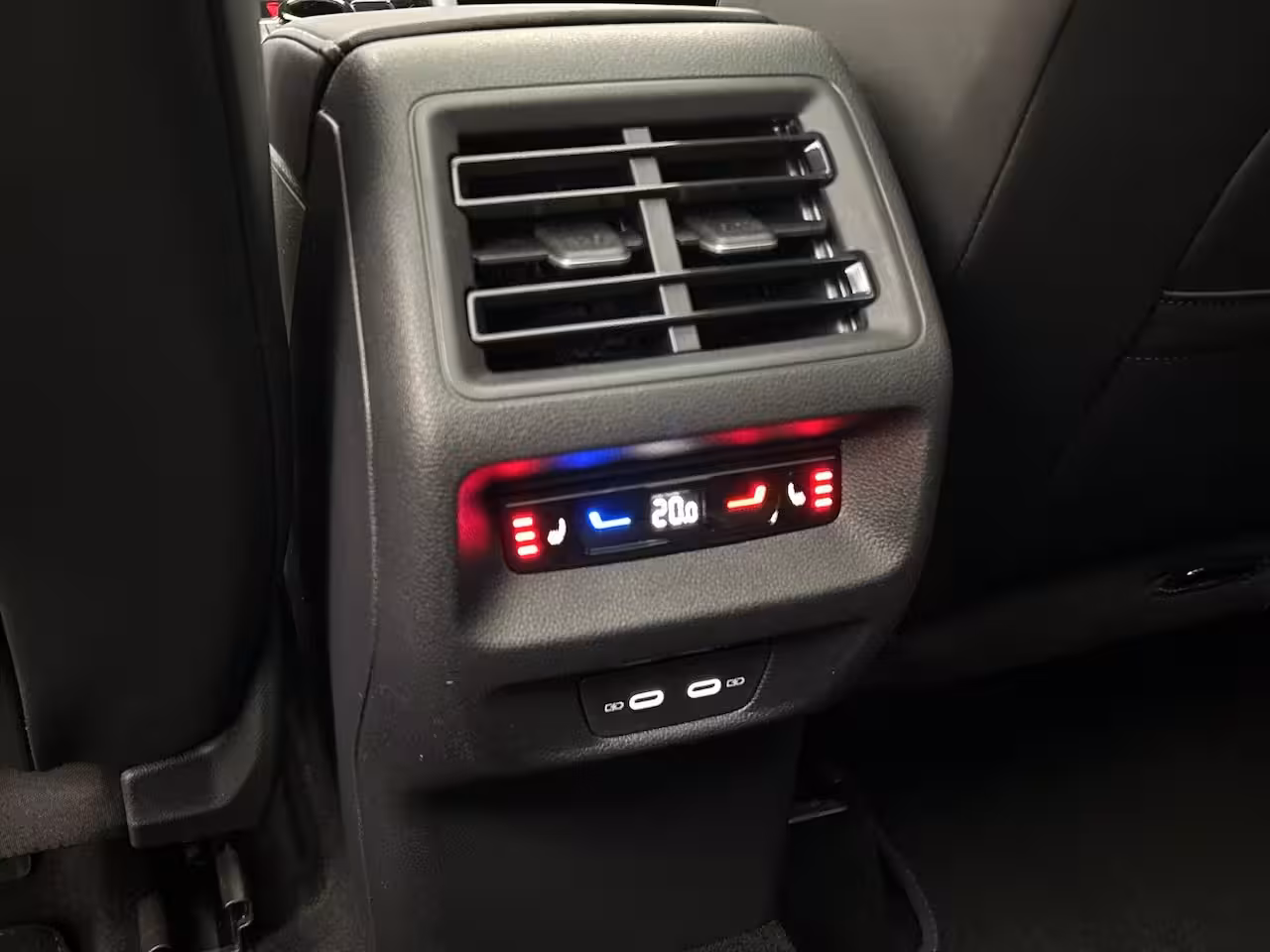 Volkswagen Tayron 1.5 eHybrid 272pk R-Line Edition