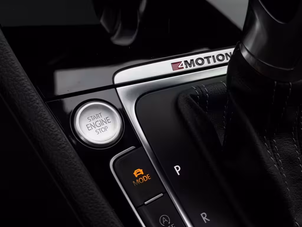 Volkswagen Golf 2.0 TSI R 4MOTION PANO