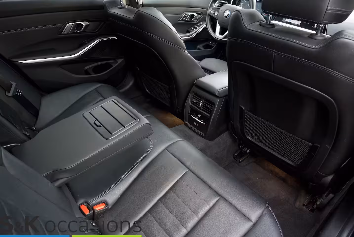 BMW 3-serie Touring 330e xDrive Pano Led Leder Business Edition Plus