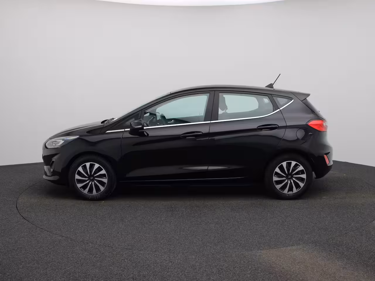 Ford Fiesta 1.0 EcoBoost Hybrid Titanium | AUTOMAAT | Cruise Control | Airco | Draadloos Opladen | Nav